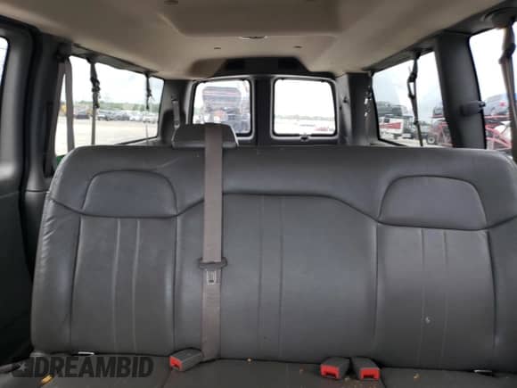 2023 Chevrolet Express Passenger LS с VIN 1GAZGNFP6P1205159, выставлен на аукционе Copart как лот 54216095 с пробегом 33 752 миль миль и Списание • Salvage title. История ставок и продаж доступна на DreamBid. Изображение 10.