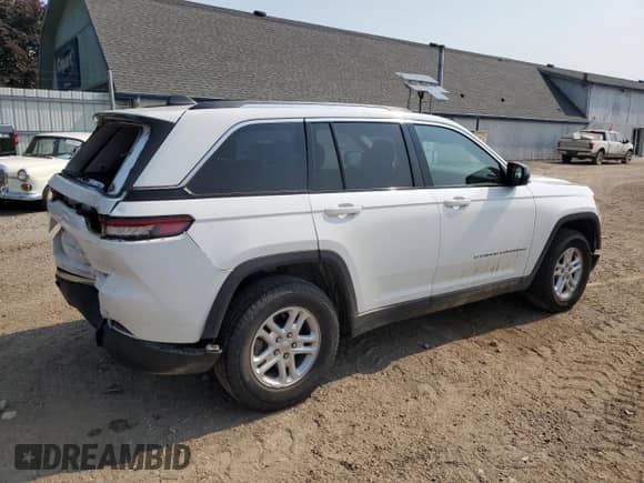 2022 Jeep Grand Cherokee Laredo z VIN 1C4RJHAG7N8614129, wystawiony jako Copart lot #60320445 z przebiegiem 19 201 mil mil oraz Szkoda całkowita • Salvage title. Historia ofert i sprzedaży dostępna na DreamBid. Obrazek 3.