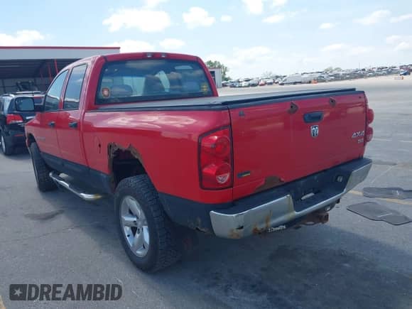 2007 Dodge 1500 SLT with VIN 1D7HU18P67J622434, listed as a IAAI auction lot 42894966 with 261,330 mi miles and . Bid and sale history available at DreamBid. Image 3.