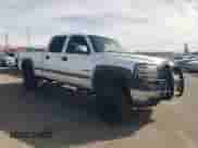 2002 Chevrolet Silverado 2500HD LS z VIN 1GCHK23G92F223123, wystawiony jako Copart lot #84289734 z przebiegiem 174 131 mil mil oraz Szkoda całkowita • Salvage title. Historia ofert i sprzedaży dostępna na DreamBid. Obrazek 4.