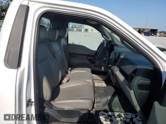 2017 Ford F-150 XL с VIN 1FTMF1EF2HKC08934, выставлен на аукционе Copart как лот 55259815 с пробегом 138 128 миль миль и На запчасти • Non repairable. История ставок и продаж доступна на DreamBid. Изображение 10.