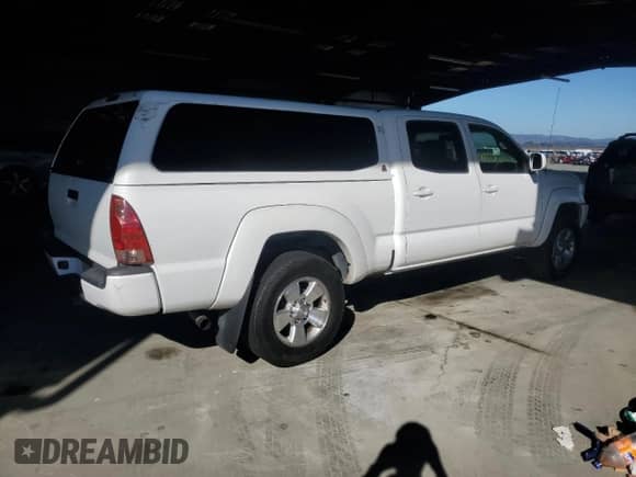 2007 Toyota Tacoma PreRunner z VIN 5TEKU72N17Z469350, wystawiony jako Copart lot #82575835 z przebiegiem 156 986 mil mil oraz Szkoda całkowita • Salvage title. Historia ofert i sprzedaży dostępna na DreamBid. Obrazek 3.