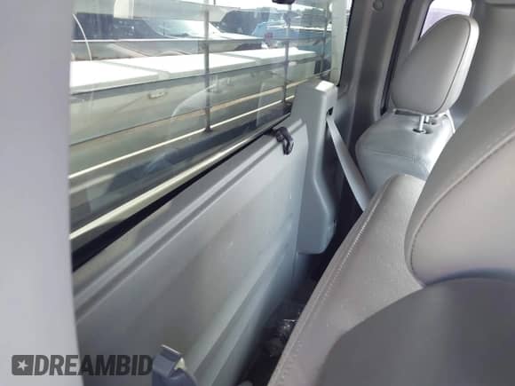 2007 Ford F-150 XL с VIN 1FTRF12W07NA59639, выставлен на аукционе IAAI как лот 42446252 с пробегом 60 757 миль миль и . История ставок и продаж доступна на DreamBid. Изображение 8.