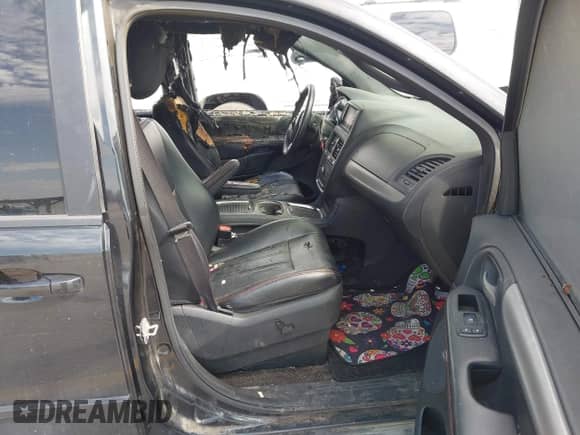 2014 Dodge Grand Caravan R/T z VIN 2C4RDGEG3ER385710, wystawiony jako IAAI lot #43218614 z przebiegiem 202 482 mil mil oraz . Historia ofert i sprzedaży dostępna na DreamBid. Obrazek 5.
