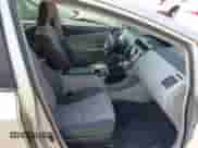 2016 Toyota Prius Two z VIN JTDZN3EU3GJ051504, wystawiony jako IAAI lot #42613924 z przebiegiem 138 128 mil mil oraz . Historia ofert i sprzedaży dostępna na DreamBid. Obrazek 5.