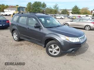 2012 Subaru Forester X z VIN JF2SHABC6CH461256, wystawiony jako IAAI lot #43558271 z przebiegiem 138 840 mil mil oraz . Historia ofert i sprzedaży dostępna na DreamBid. Obrazek 1.