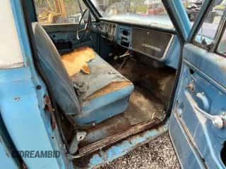 1967 Chevrolet Silverado 1500 z VIN CS147S183633, wystawiony jako Copart lot #86858675 z przebiegiem 71 737 mil mil oraz Czysty tytuł • Clean title. Historia ofert i sprzedaży dostępna na DreamBid. Obrazek 5.