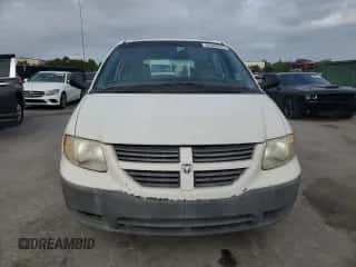 2006 Dodge Caravan SE z VIN 1D4GP25R66B615729, wystawiony jako Copart lot #84904945 z przebiegiem 208 279 mil mil oraz Czysty tytuł • Clean title. Historia ofert i sprzedaży dostępna na DreamBid. Obrazek 5.