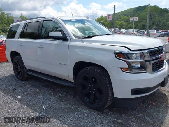 2016 Chevrolet Tahoe LT with VIN 1GNSKBKC3GR458019, listed as a IAAI auction lot 42985196 with 122,164 mi miles and . Bid and sale history available at DreamBid. Image 1.