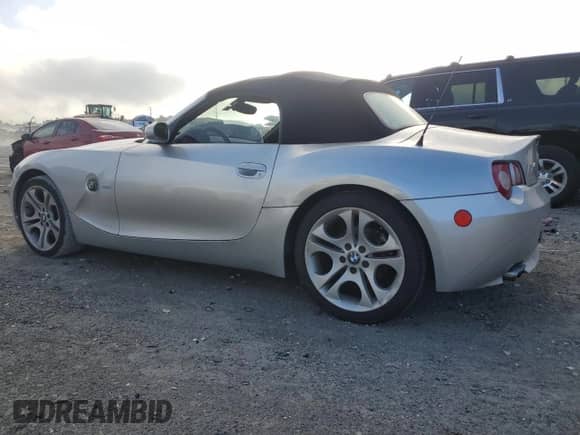 2005 BMW Z4 3.0i с VIN 4USBT53565LU10533, выставлен на аукционе Copart как лот 58131945 с пробегом 129 788 миль миль и Чистый • Clean title. История ставок и продаж доступна на DreamBid. Изображение 2.