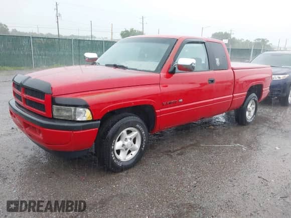 1997 Dodge 1500 with VIN 3B7HC13Y5VG740714, listed as a IAAI auction lot 42528156 with 127,953 mi miles and . Bid and sale history available at DreamBid. Image 2.