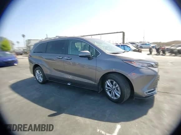 2024 Toyota Sienna Limited с VIN 5TDZRKEC7RS208401, выставлен на аукционе Copart как лот 57668615 с пробегом 9 206 миль миль и Списание • Salvage title. История ставок и продаж доступна на DreamBid. Изображение 14.