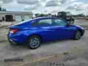 2025 Hyundai Elantra Blue z VIN KMHLM4DJ5SU154285, wystawiony jako Copart lot #69376975 z przebiegiem 3 646 mil mil oraz Szkoda całkowita • Salvage title. Historia ofert i sprzedaży dostępna na DreamBid. Obrazek 3.