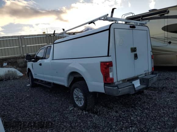 2017 Ford F-250 XLT с VIN 1FT7X2BT5HED18286, выставлен на аукционе Copart как лот 85908354 с пробегом 170 840 миль миль и На запчасти • Non repairable. История ставок и продаж доступна на DreamBid. Изображение 2.