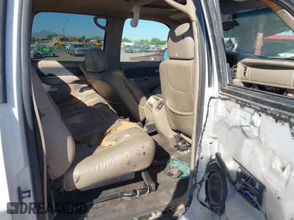 2002 Chevrolet Avalanche с VIN 3GNEK13T32G139542, выставлен на аукционе IAAI как лот 42801357 с пробегом Не указан миль и . История ставок и продаж доступна на DreamBid. Изображение 8.