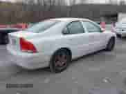 2006 Volvo S60 2.5L Turbo с VIN YV1RS592162504695, выставлен на аукционе IAAI как лот 40913748 с пробегом Не указан миль и . История ставок и продаж доступна на DreamBid. Изображение 4.