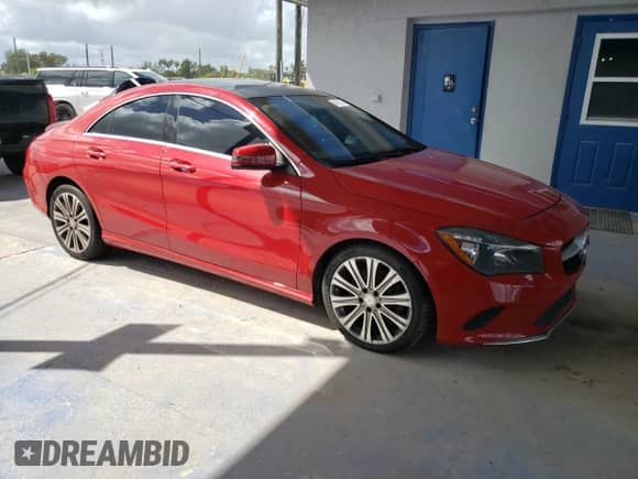 2017 Mercedes-Benz CLA 250 с VIN WDDSJ4EBXHN460472, выставлен на аукционе Copart как лот 84612105 с пробегом 49 685 миль миль и Списание • Salvage title. История ставок и продаж доступна на DreamBid. Изображение 4.