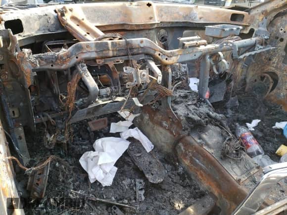 2016 Dodge Challenger R/T Plus z VIN 2C3CDZBT0GH354141, wystawiony jako Copart lot #86332314 z przebiegiem Nie podano mil oraz Nie do naprawy • Non repairable. Historia ofert i sprzedaży dostępna na DreamBid. Obrazek 8.