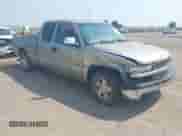 2000 Chevrolet Silverado 1500 LS z VIN 2GCEC19T8Y1312440, wystawiony jako IAAI lot #42914407 z przebiegiem 257 638 mil mil oraz . Historia ofert i sprzedaży dostępna na DreamBid. Obrazek 1.