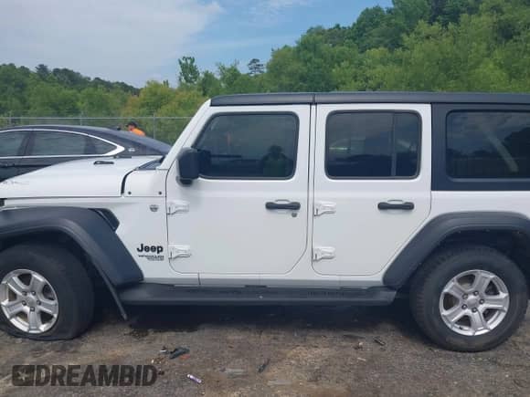 2021 Jeep Wrangler Unlimited Sport с VIN 1C4HJXKN2MW623723, выставлен на аукционе IAAI как лот 42259611 с пробегом 165 373 миль миль и . История ставок и продаж доступна на DreamBid. Изображение 14.