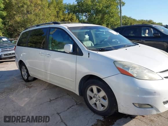 2009 Toyota Sienna XLE with VIN 5TDZK22CX9S232491, listed as a IAAI auction lot 43389674 with 298,733 mi miles and . Bid and sale history available at DreamBid. Image 13.