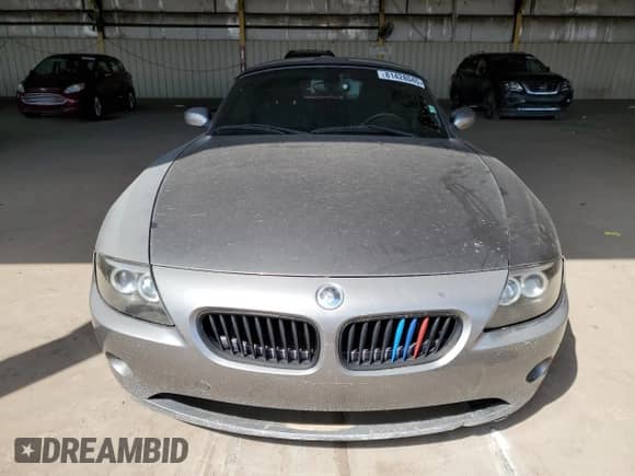 2004 BMW Z4 2.5i с VIN 4USBT33584LR68094, выставлен на аукционе Copart как лот 81428045 с пробегом 143 442 миль миль и Чистый • Clean title. История ставок и продаж доступна на DreamBid. Изображение 5.