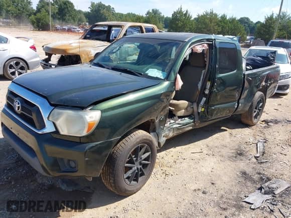 2012 Toyota Tacoma с VIN 5TFTX4CN2CX013352, выставлен на аукционе IAAI как лот 43052705 с пробегом 158 978 миль миль и . История ставок и продаж доступна на DreamBid. Изображение 2.