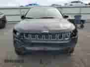 2023 Jeep Compass Latitude Lux with VIN 3C4NJDFN5PT547047, listed as a Copart auction lot 80772015 with 5,301 mi miles and Salvage title. Bid and sale history available at DreamBid. Image 5.