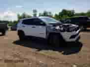 2024 Jeep Compass Latitude Lux с VIN 3C4NJDFN5RT579970, выставлен на аукционе Copart как лот 63018115 с пробегом 11 683 миль миль и Списание • Salvage title. История ставок и продаж доступна на DreamBid. Изображение 15.