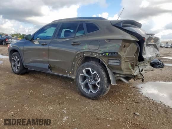 2024 Chevrolet Trax LT with VIN KL77LHE28RC071261, listed as a Copart auction lot 83816445 with 45,576 mi miles and Salvage title. Bid and sale history available at DreamBid. Image 2.