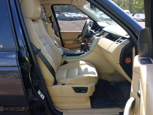 2008 Land Rover Range Rover Sport HSE with VIN SALSF25408A145648, listed as a IAAI auction lot 43244505 with 159,429 mi miles and . Bid and sale history available at DreamBid. Image 5.