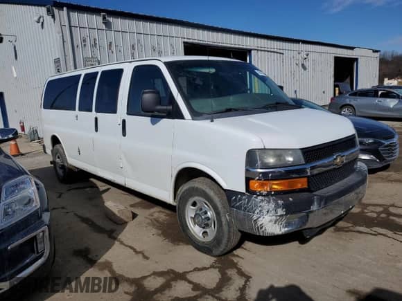 2014 Chevrolet Express Passenger LT с VIN 1GAZG1FA8E1139361, выставлен на аукционе Copart как лот 45945155 с пробегом 241 226 миль миль и Чистый • Clean title. История ставок и продаж доступна на DreamBid. Изображение 4.
