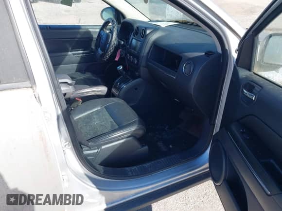 2012 Jeep Compass Limited с VIN 1C4NJCCB0CD622077, выставлен на аукционе IAAI как лот 43541168 с пробегом 174 205 миль миль и . История ставок и продаж доступна на DreamBid. Изображение 5.