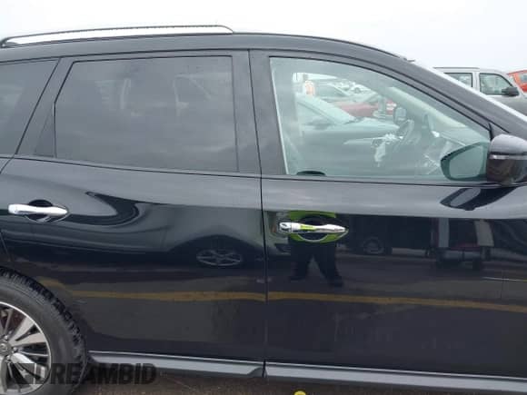 2020 Nissan Pathfinder SL with VIN 5N1DR2CN4LC613232, listed as a IAAI auction lot 41911804 with 115,429 mi miles and . Bid and sale history available at DreamBid. Image 14.