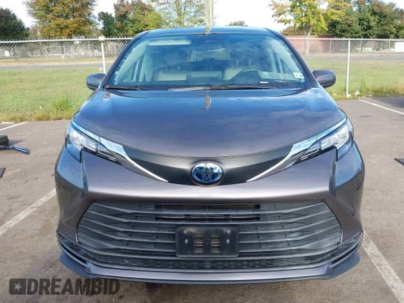 2021 Toyota Sienna LE z VIN 5TDKRKEC5MS038145, wystawiony jako IAAI lot #43379225 z przebiegiem 65 108 mil mil oraz . Historia ofert i sprzedaży dostępna na DreamBid. Obrazek 12.
