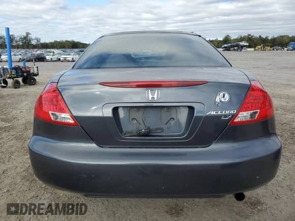 2007 Honda Accord LX с VIN 1HGCM72377A017773, выставлен на аукционе Copart как лот 86669755 с пробегом 181 137 миль миль и Списание • Salvage title. История ставок и продаж доступна на DreamBid. Изображение 6.