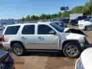 2010 Chevrolet Tahoe LTZ z VIN 1GNUCCE04AR277838, wystawiony jako IAAI lot #42854131 z przebiegiem 161 680 mil mil oraz . Historia ofert i sprzedaży dostępna na DreamBid. Obrazek 13.