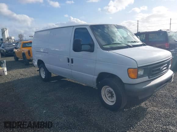 2007 Ford Econoline Cargo Commercial with VIN 1FTNE24W97DA99597, listed as a IAAI auction lot 41700355 with 324,085 mi miles and . Bid and sale history available at DreamBid. Image 1.