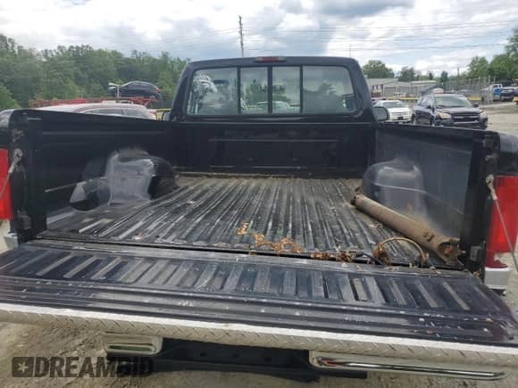 1996 Ford F-150 с VIN 1FTEF14YXTLA67265, выставлен на аукционе Copart как лот 58006275 с пробегом 218 821 миль миль и Списание • Salvage title. История ставок и продаж доступна на DreamBid. Изображение 10.