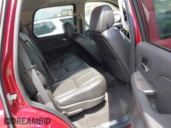 2007 Chevrolet Tahoe LS with VIN 1GNFK13087R424576, listed as a IAAI auction lot 42850609 with 96,099 mi miles and . Bid and sale history available at DreamBid. Image 8.