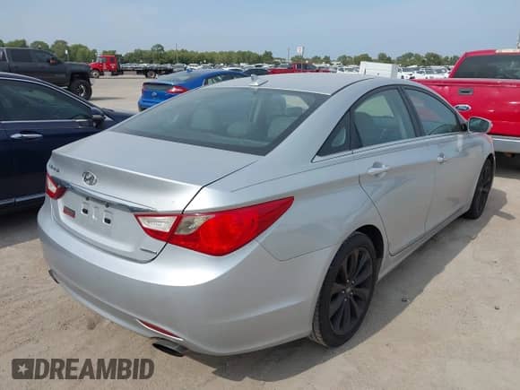 2011 Hyundai Sonata Limited с VIN 5NPEC4AB5BH177072, выставлен на аукционе IAAI как лот 43524839 с пробегом 209 950 миль миль и . История ставок и продаж доступна на DreamBid. Изображение 4.