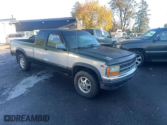 1996 Dodge Dakota with VIN 1B7GG23Y4TS578618, listed as a Copart auction lot 91105385 with 133,794 mi miles and Clean title. Bid and sale history available at DreamBid. Image 1.