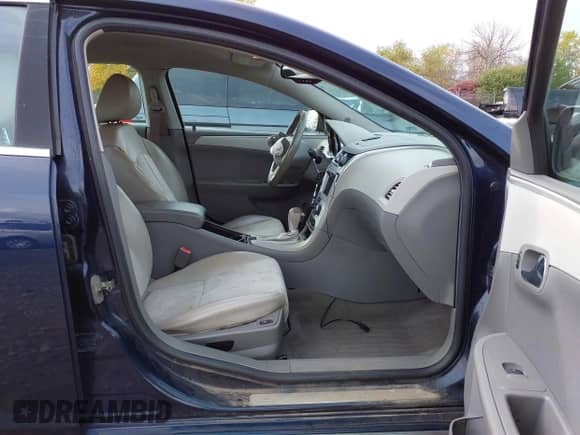 2011 Chevrolet Malibu 2LT с VIN 1G1ZD5E79BF102033, выставлен на аукционе IAAI как лот 43485592 с пробегом 219 944 миль миль и . История ставок и продаж доступна на DreamBid. Изображение 5.