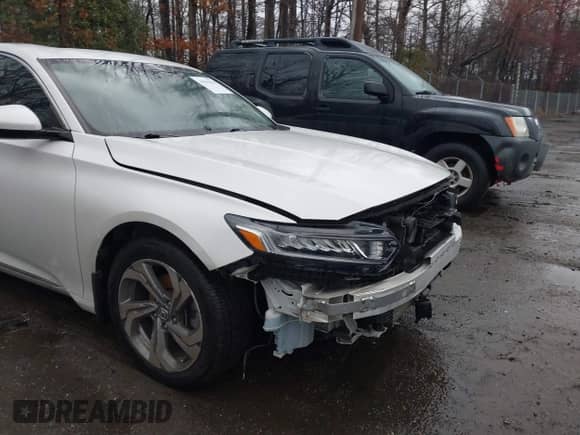 2018 Honda Accord EX z VIN 1HGCV1F42JA229226, wystawiony jako IAAI lot #41833944 z przebiegiem 82 961 mil mil oraz . Historia ofert i sprzedaży dostępna na DreamBid. Obrazek 6.