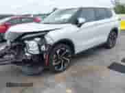 2023 Mitsubishi Outlander SE z VIN JA4J3UA88PZ060230, wystawiony jako IAAI lot #42748367 z przebiegiem 36 704 mil mil oraz . Historia ofert i sprzedaży dostępna na DreamBid. Obrazek 6.
