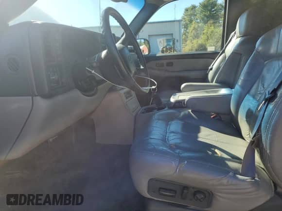 2001 Chevrolet Suburban LT с VIN 3GNFK16T31G117670, выставлен на аукционе Copart как лот 84412605 с пробегом 135 458 миль миль и Чистый • Clean title. История ставок и продаж доступна на DreamBid. Изображение 7.