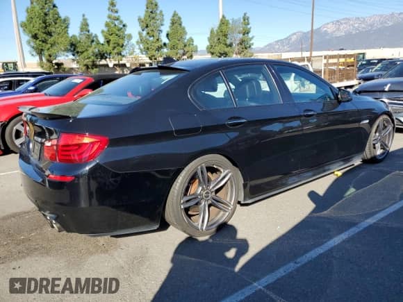 2013 BMW 5 Series 535i с VIN WBAFR7C55DC817708, выставлен на аукционе Copart как лот 82431075 с пробегом 173 583 миль миль и Чистый • Clean title. История ставок и продаж доступна на DreamBid. Изображение 3.