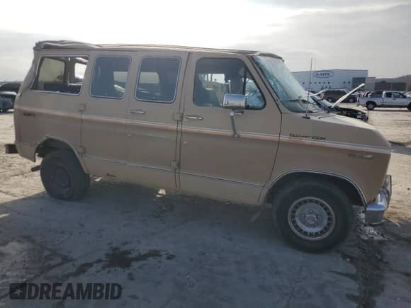 1984 Ford Econoline Cargo with VIN 1FMDE11F6EHA00696, listed as a Copart auction lot 42339305 with 40,518 mi miles and Salvage title. Bid and sale history available at DreamBid. Image 4.