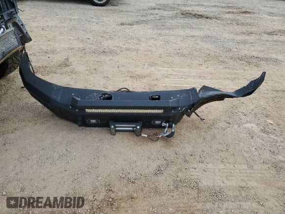 2019 Chevrolet Silverado 3500HD High Country с VIN 1GC4KYEY9KF112871, выставлен на аукционе Copart как лот 44194495 с пробегом 141 059 миль миль и На запчасти • Non repairable. История ставок и продаж доступна на DreamBid. Изображение 12.