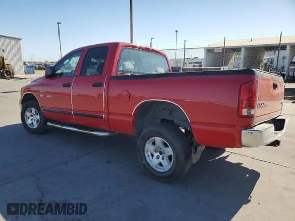 2004 Dodge 1500 SLT z VIN 1D7HU18N84S786904, wystawiony jako Copart lot #67648165 z przebiegiem 134 853 mil mil oraz Szkoda całkowita • Salvage title. Historia ofert i sprzedaży dostępna na DreamBid. Obrazek 2.